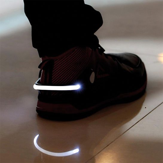 Angebot an Schuhclips mit LED-Beleuchtung