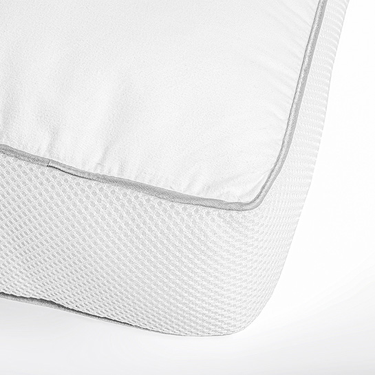 2x 3d Air Cushions White 70×60 Cm Zensation Close Up 2