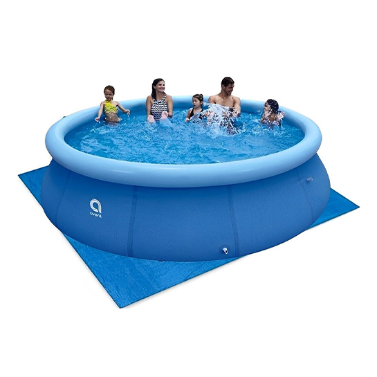 Top 10 des accessoires indispensables pour nettoyer une piscine