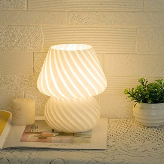 Lampe design blanche - Une lampe élégante et polyvalente pour votre  intérieur 